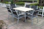 terrastafel met stoelen